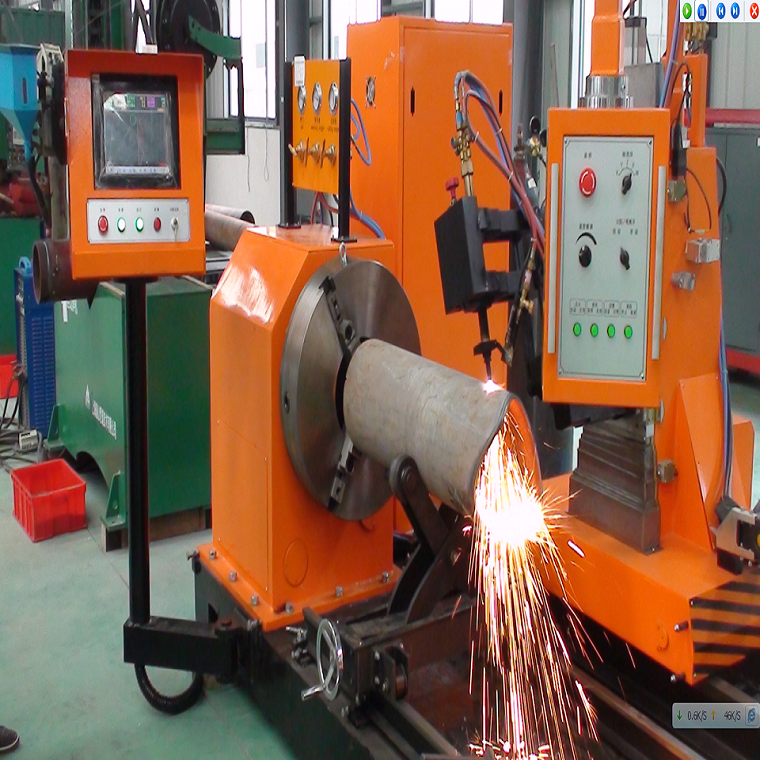 Machine de coupe et de chanfreinage de tuyau de plasma et de flamme d'axe de type 5 de rouleau-lit pour l'usine à gaz d'acier inoxydable